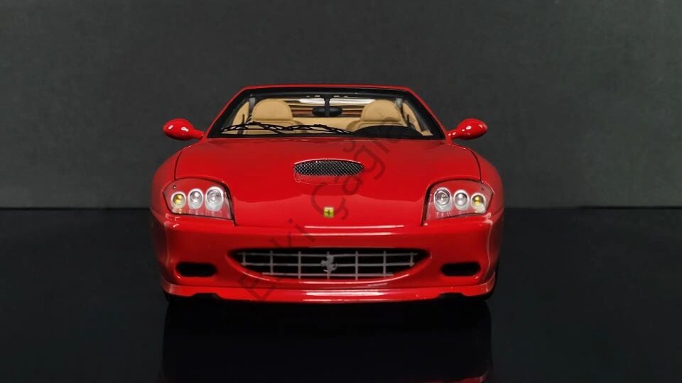 1:18 Hotwheels Super Elite Ferrari 575 Superamerica