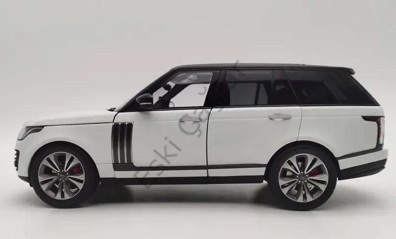 1:18  LCD 2020 Land Rover Range Rover SV Autobiography Dynamic 4th Generation 2013-Present White