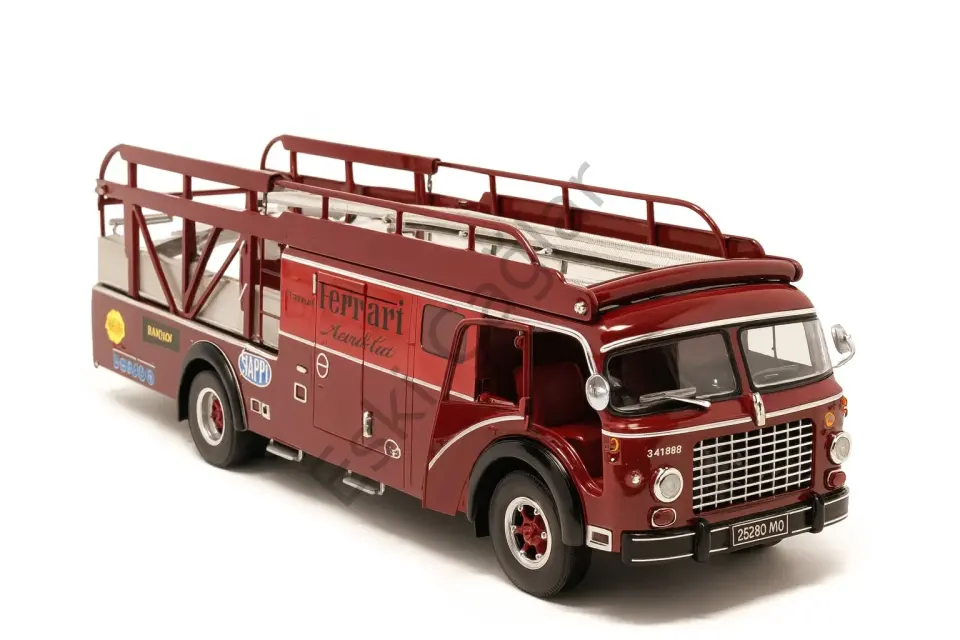 1:18 CMR 1957 Fiat 642 RN2 Bartoletti Ferrari Renntransporter