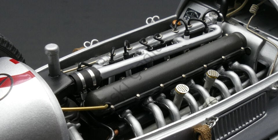 1:18 CMC Mercedes-Benz W 125, Donington GP, #2 Lang 1000 Limits (Ön Sipariş)
