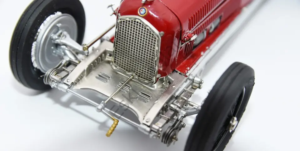 1:18 CMC Alfa-Romeo P3 Caracciola, winner GP Germany 1932, #2 1000 Limits (Ön Sipariş)
