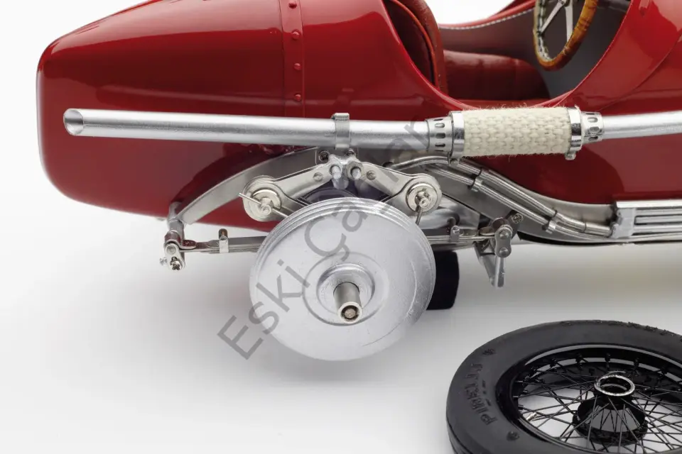 1:18 CMC Alfa-Romeo P3 Caracciola, winner GP Germany 1932, #2 1000 Limits (Ön Sipariş)