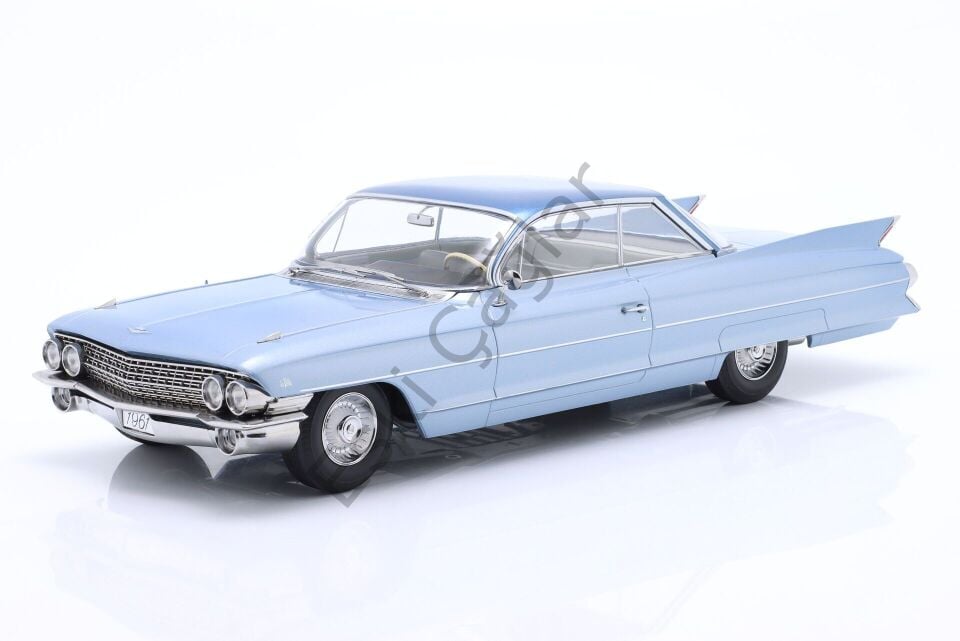 1:18 KKSCALE 1961 Cadillac Coupe DeVille Series 62 Blue Metalic