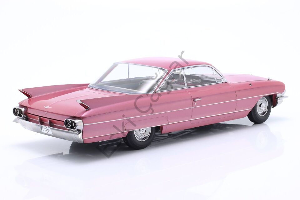 1:18 KKSCALE 1961 Cadillac Coupe DeVille Series 62 Rose Metalic
