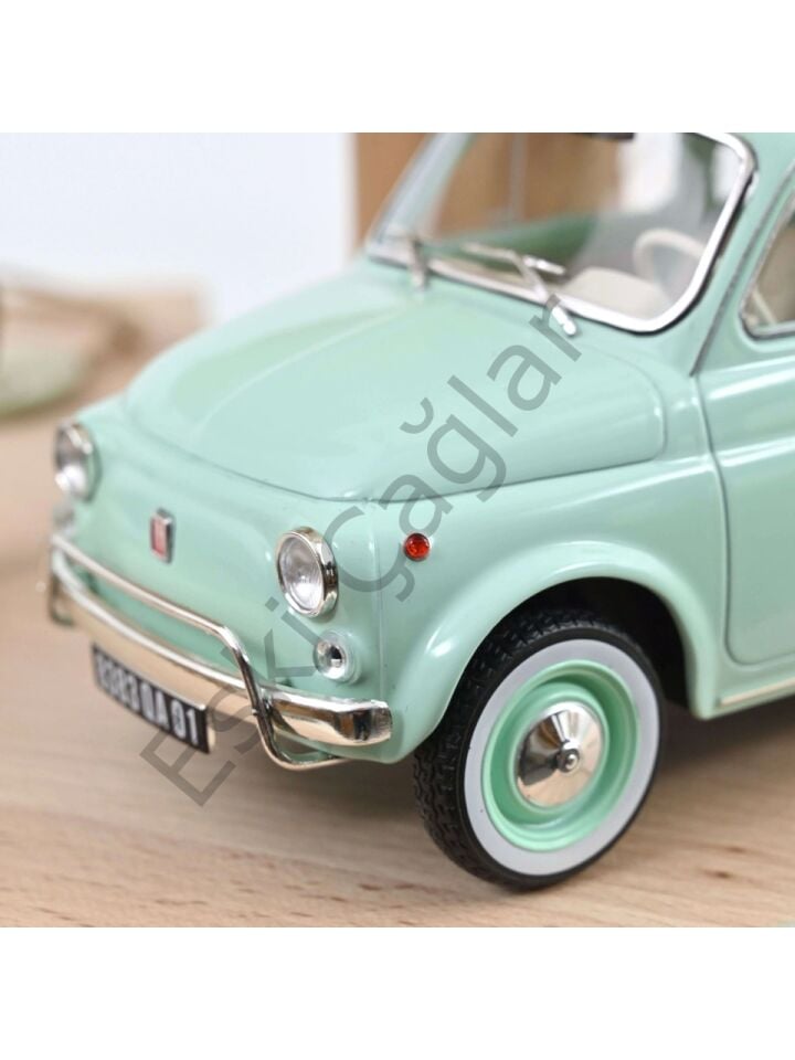 1:18 NOREV Fiat 500 L 1968 Pink Special birth pack