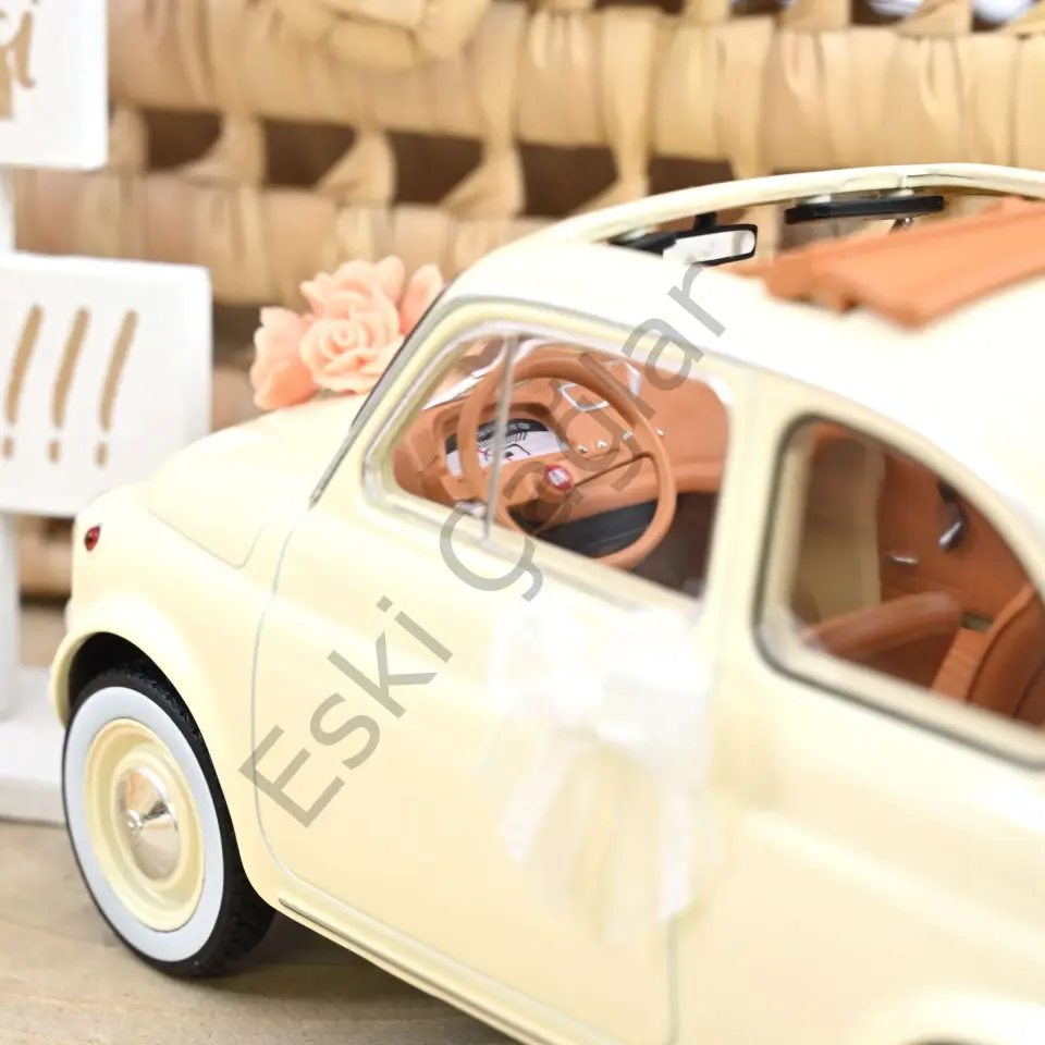 1:18 Norev Fiat 500 L 1968 Ivory Wedding Gift