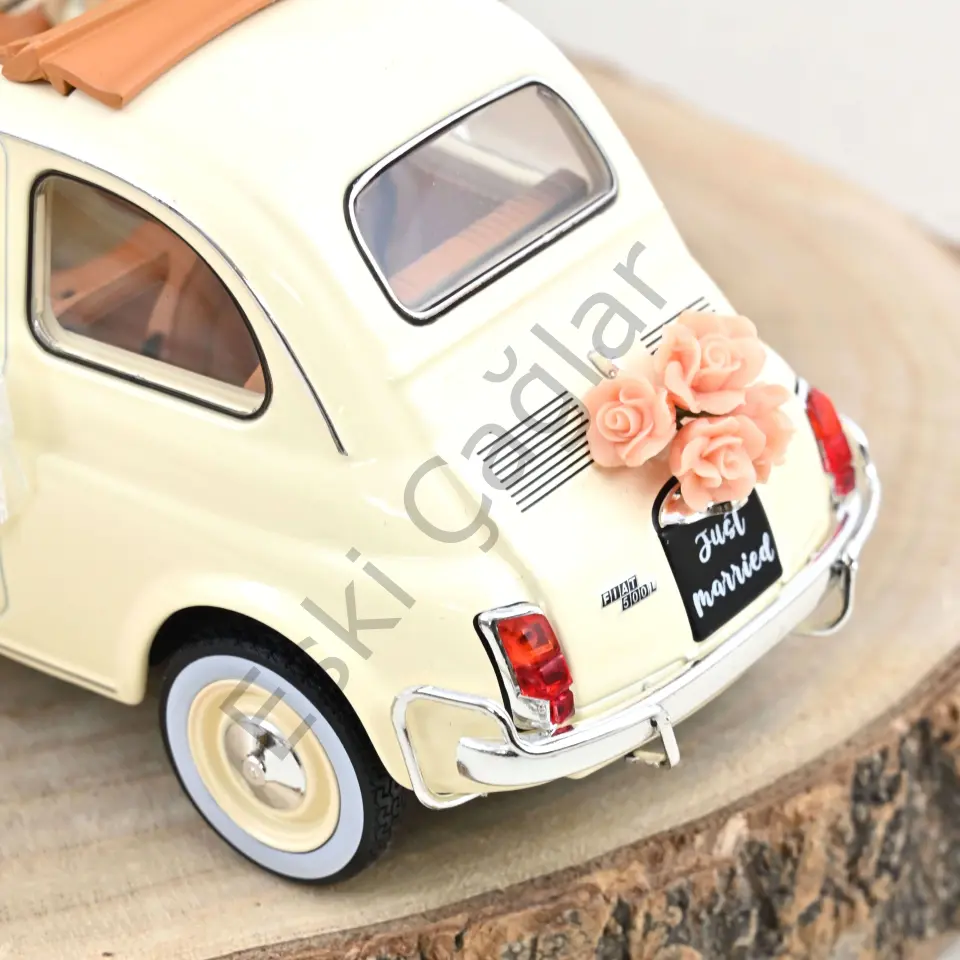 1:18 Norev Fiat 500 L 1968 Ivory Wedding Gift