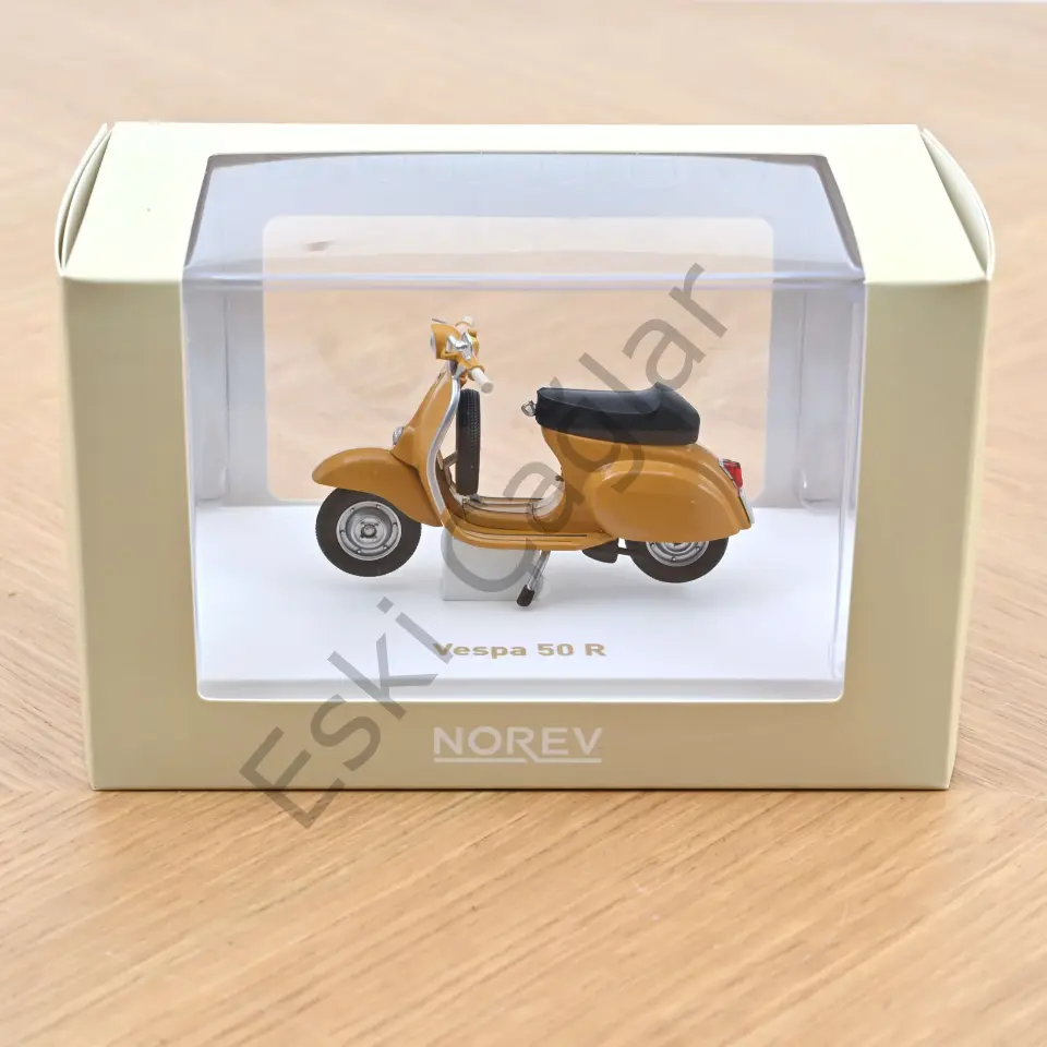 1:18 NOREV Vespa 50 R 1969 Positano Yellow