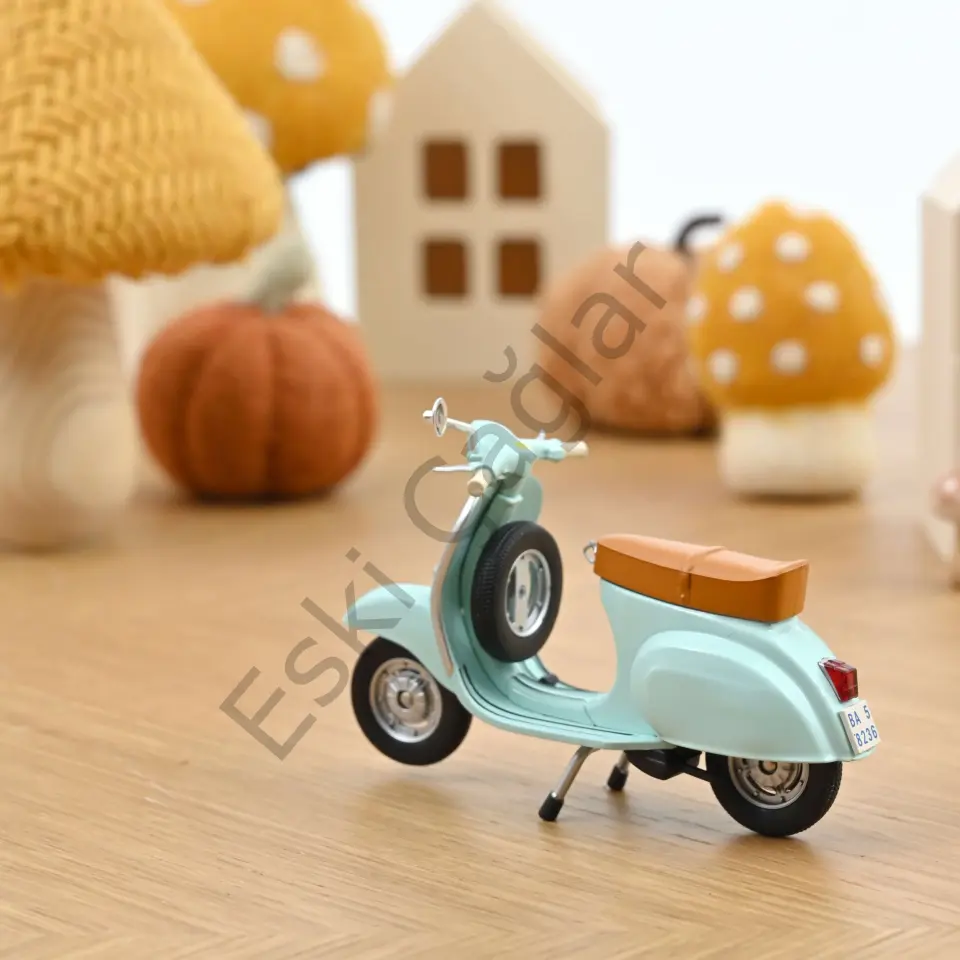 1:18 Norev Vespa 50 N 1969 Acqua Marina Blue
