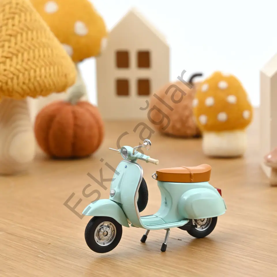 1:18 Norev Vespa 50 N 1969 Acqua Marina Blue