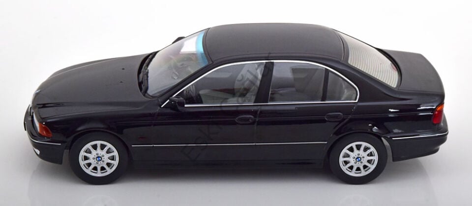 1:18 KKScale BMW 528i E39 Sedan Black Metalic