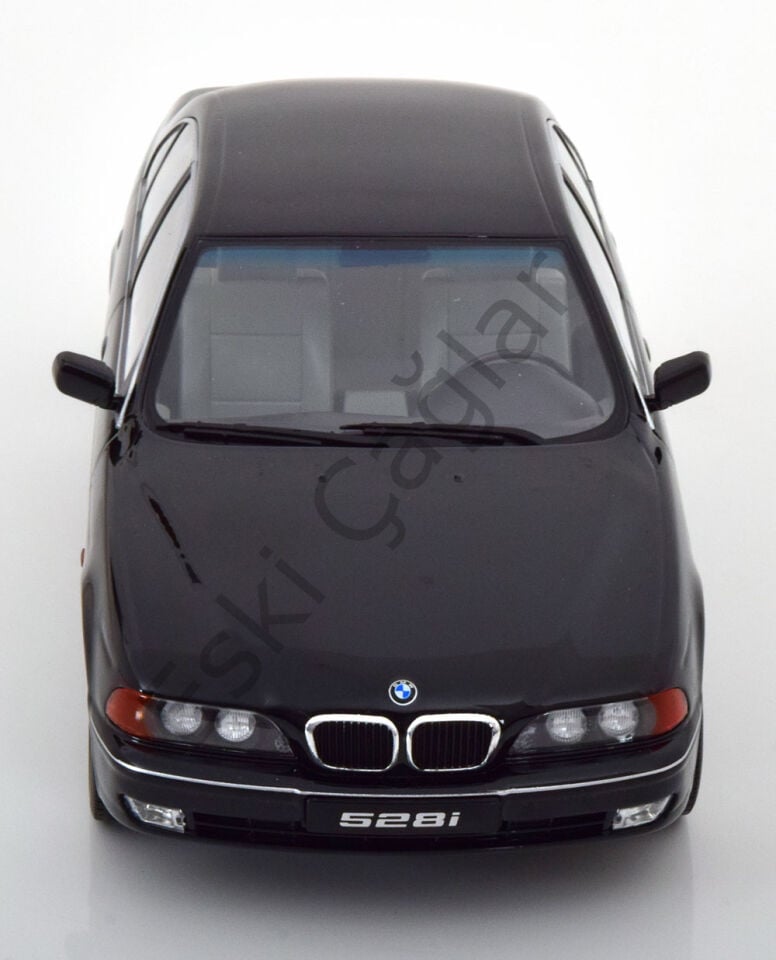 1:18 KKScale BMW 528i E39 Sedan Black Metalic