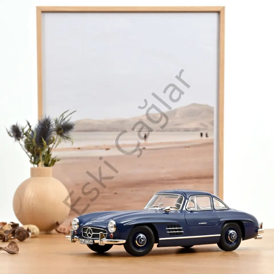 1:18 Norev 1954 Mercedes Benz 300SL Gullwing W198