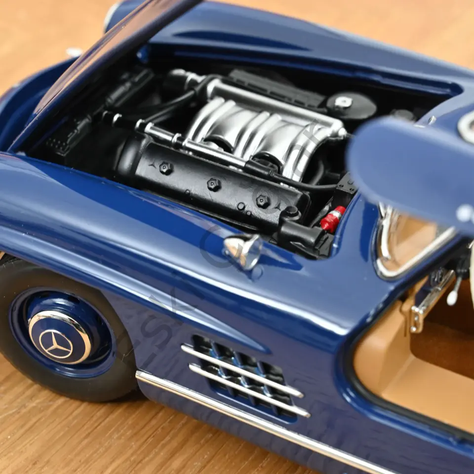1:18 Norev 1954 Mercedes Benz 300SL Gullwing W198