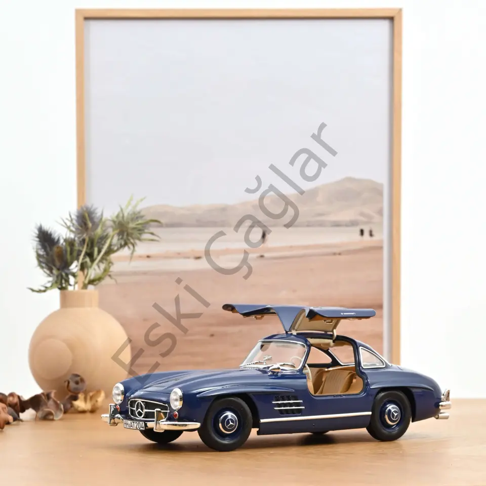 1:18 Norev 1954 Mercedes Benz 300SL Gullwing W198