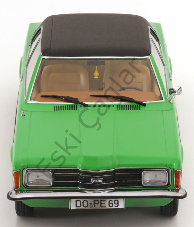 1:18 KKScale Ford Taunus GLX Limousine 1971 Green Dirty Version