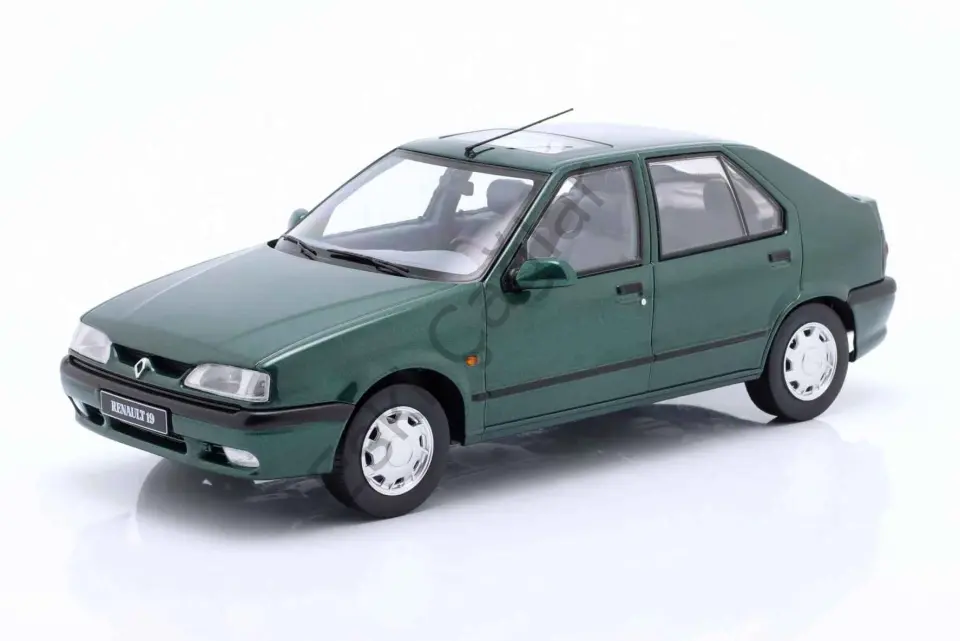 1:18 Triple9 1994 Renault 19 British Green Metallic