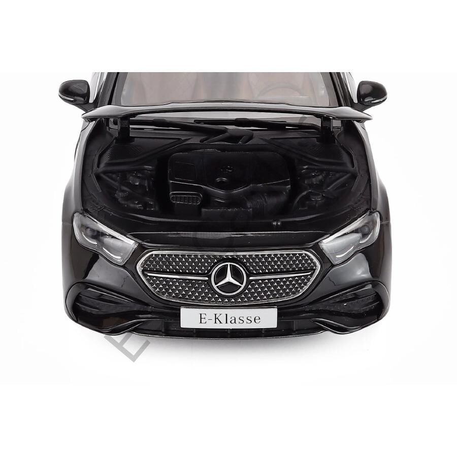 1:18 İscale Mercedes Benz E-Class (W124) AMG Line 2023 Black