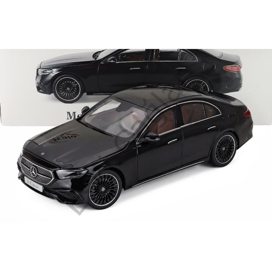 1:18 İscale Mercedes Benz E-Class (W124) AMG Line 2023 Black