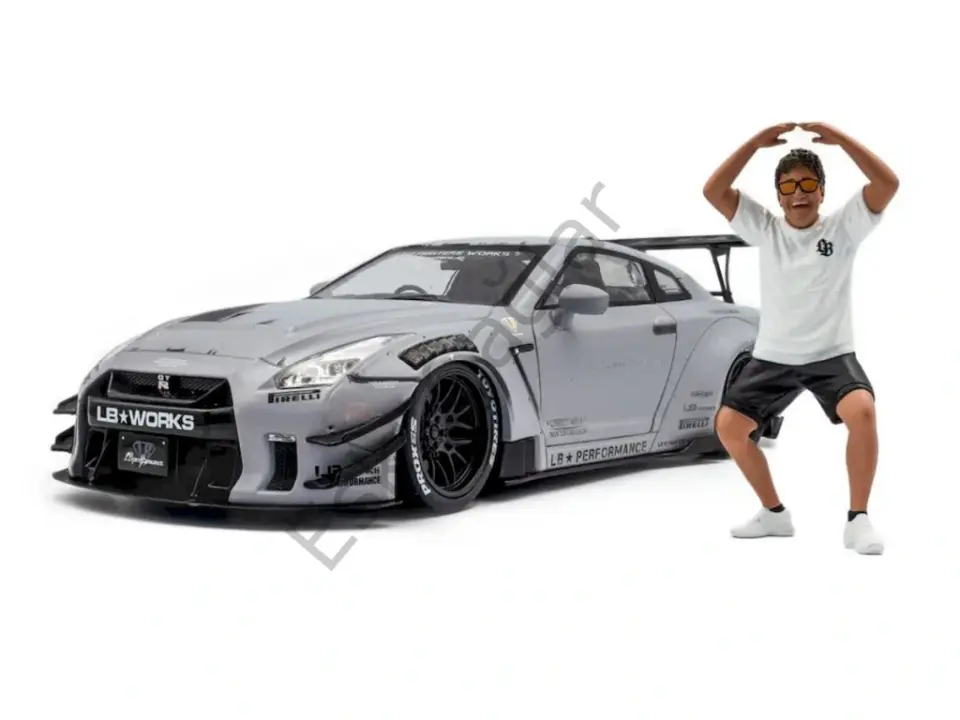 1:18 Solido Nissan GT-R (R35) LBWK Type 2.0 Wataru Kato-San Figure