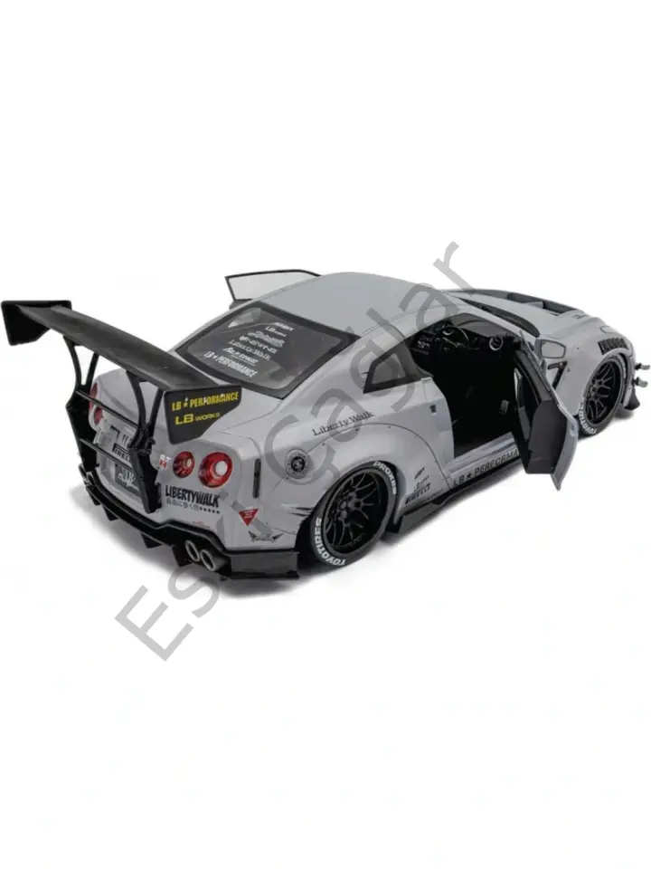 1:18 Solido Nissan GT-R (R35) LBWK Type 2.0 Wataru Kato-San Figure
