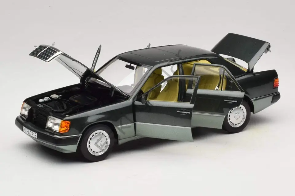 1:18 Norev Mercedes-Benz 230 E 1990 / Gece Yeşili Metalik Night Green Metallic
