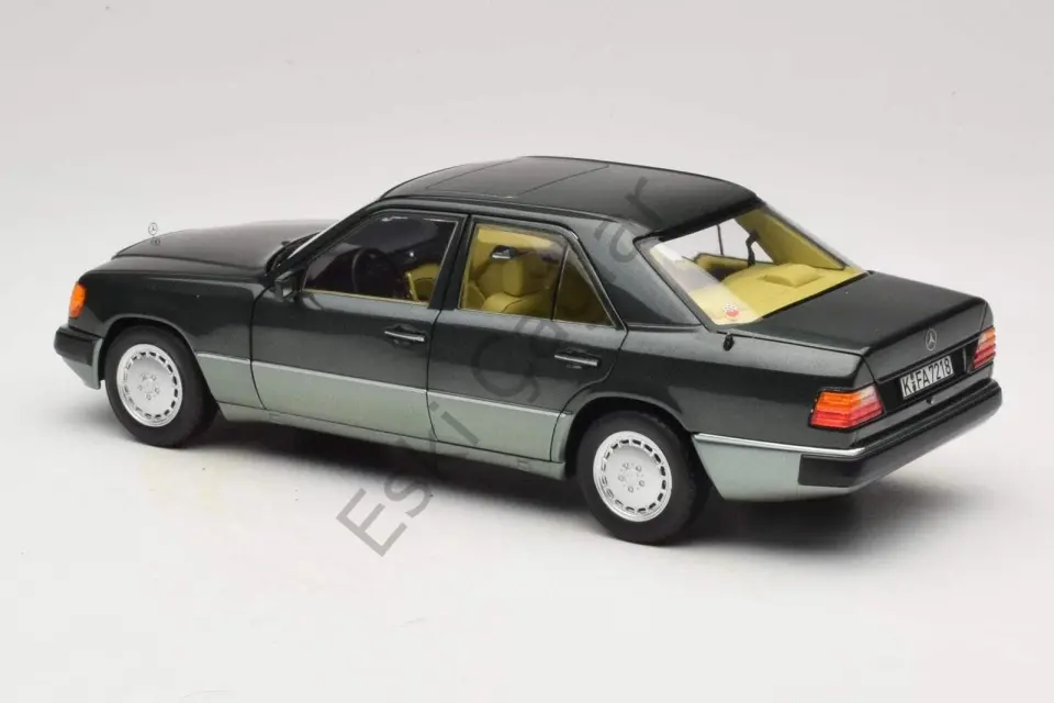 1:18 Norev Mercedes-Benz 230 E 1990 / Gece Yeşili Metalik Night Green Metallic