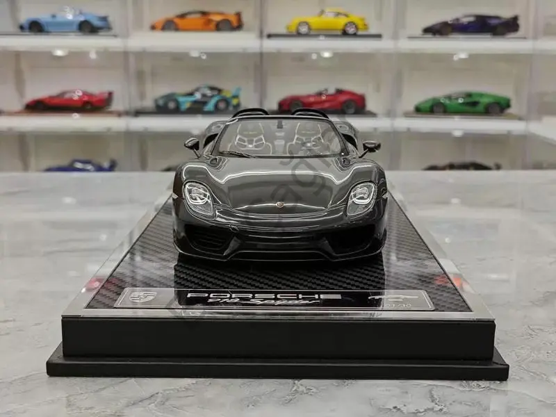 1:18 YY MODEL Porshe 918 Spider Black Resin Car Model