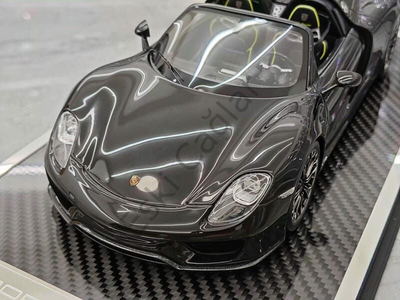 1:18 YY MODEL Porshe 918 Spider Black Resin Car Model