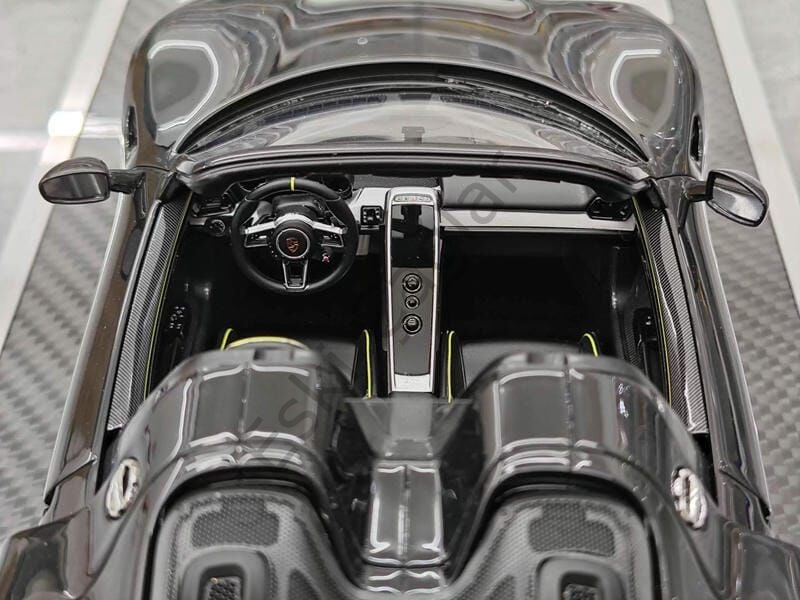 1:18 YY MODEL Porshe 918 Spider Black Resin Car Model