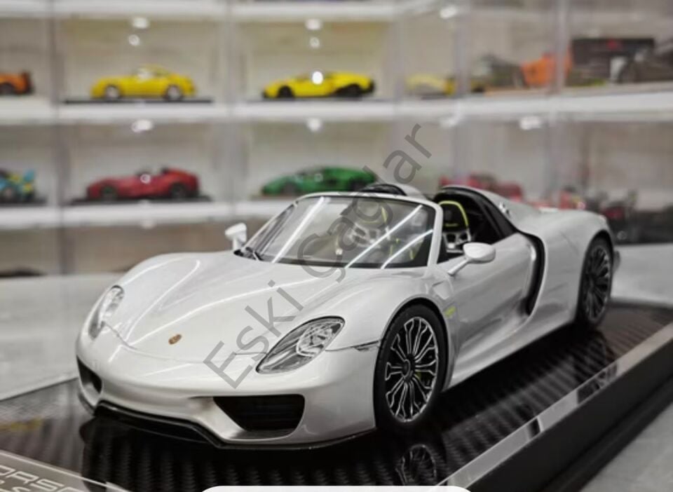 1:18 YY Model Porsche 918 Spyder Grey Resin Car Model