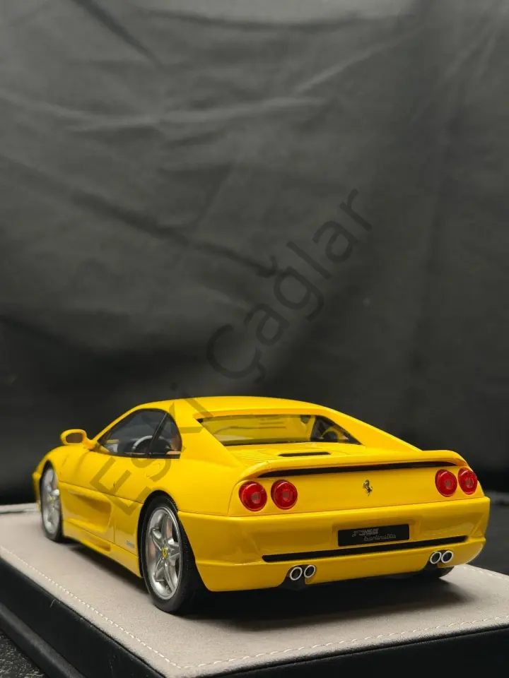 1:18 V8 Model Ferrari F355 Berlinetta (Yellow) Recine Car Model
