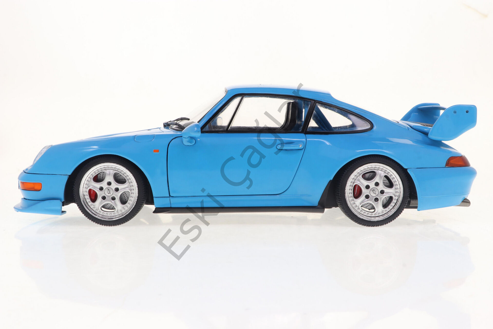 1:!8 Solido Porsche 911 (993) Clubsport  Riviera Blue 1997