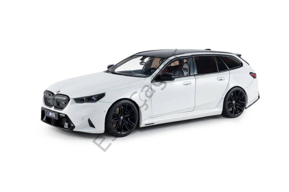 1:18 Solido BMW M5 TOURING Alpine White Solid 2025