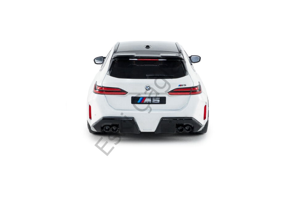 1:18 Solido BMW M5 TOURING Alpine White Solid 2025