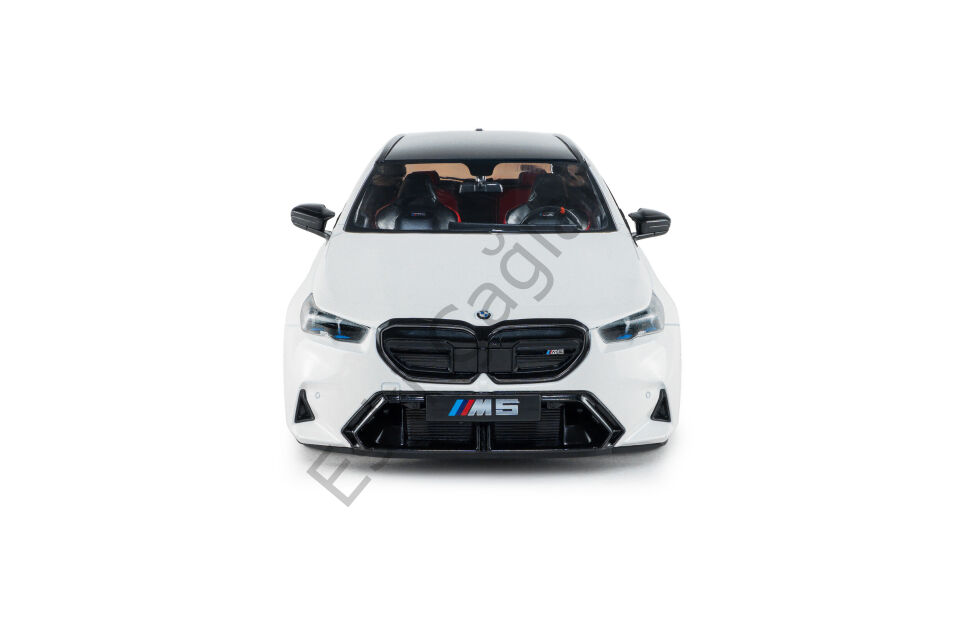 1:18 Solido BMW M5 TOURING Alpine White Solid 2025