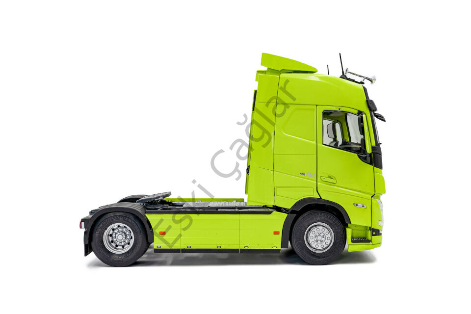 1:24 Volvo Trucks FH Globetrotter XL Neon Green 2023