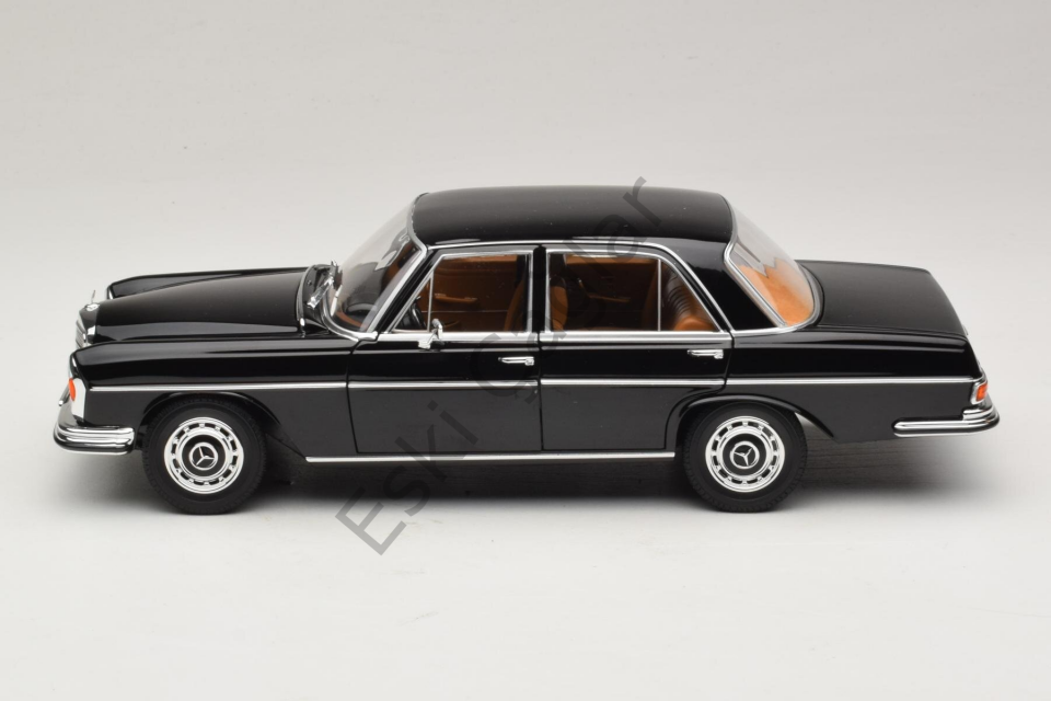1:18 Norev Mercedes Benz 280 SE W108 Black