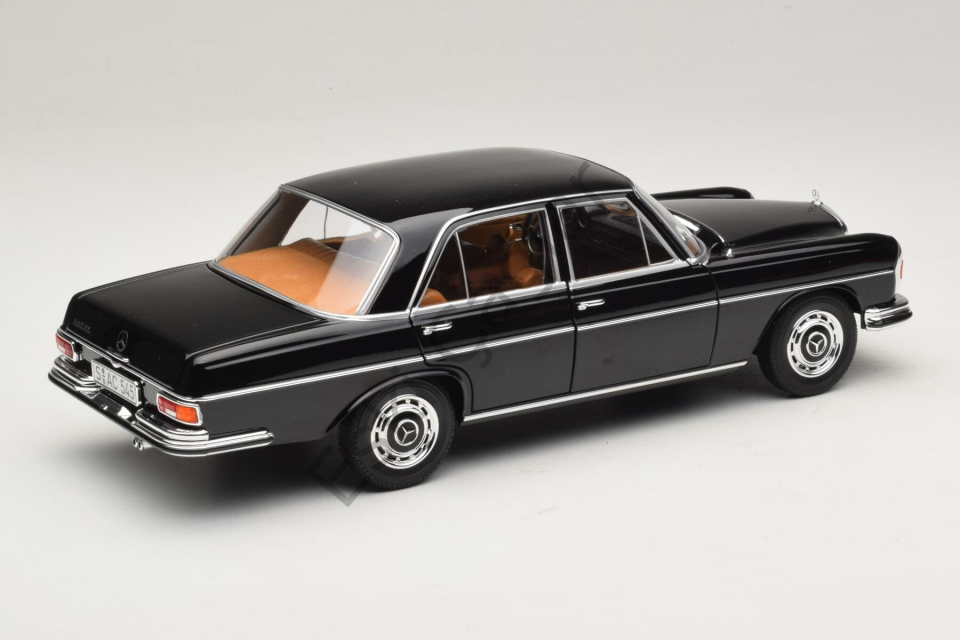 1:18 Norev Mercedes Benz 280 SE W108 Black