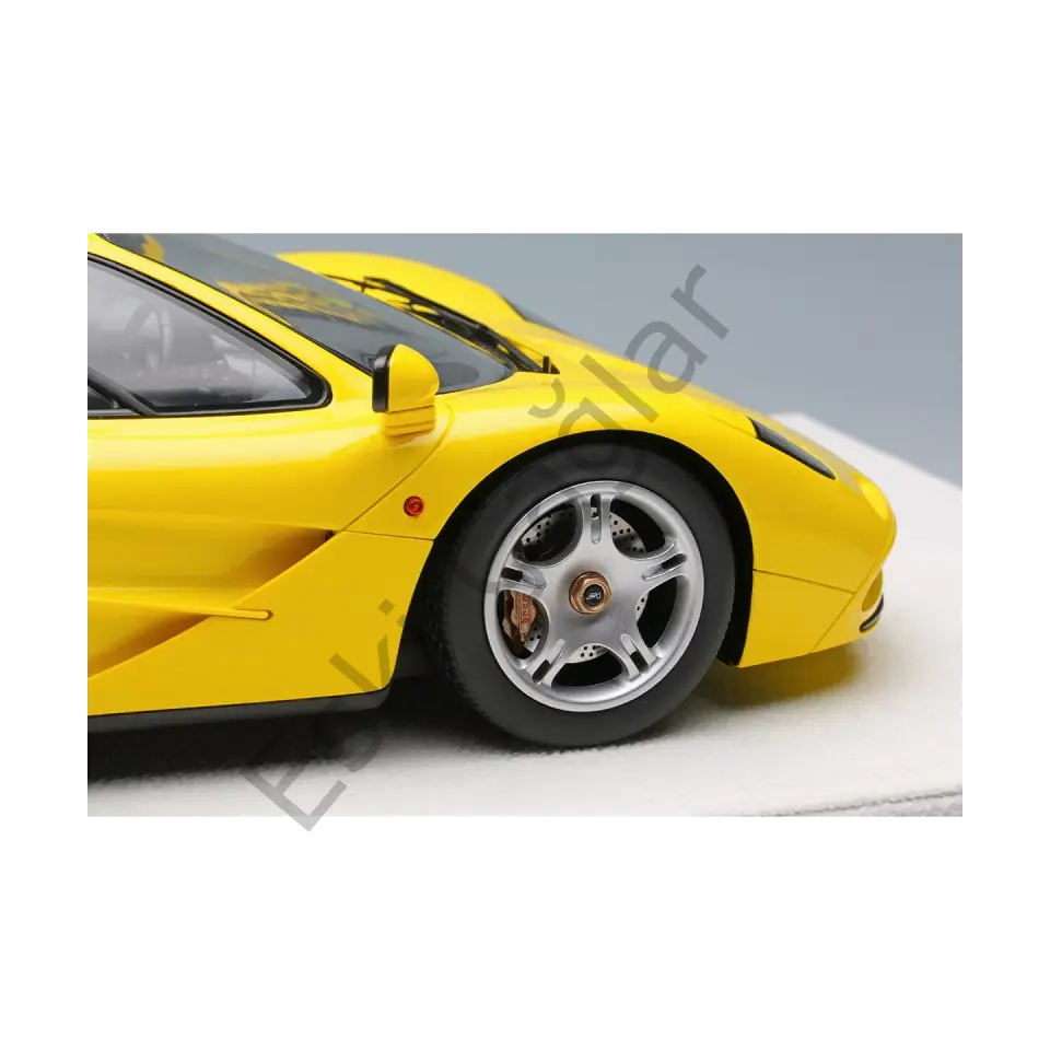 1:18 Make Up Model  Mclaren F1 Road Car 1994 Yellow Recine Car