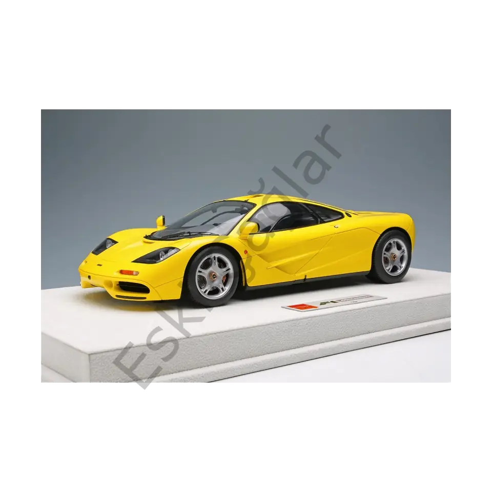 1:18 Make Up Model  Mclaren F1 Road Car 1994 Yellow Recine Car