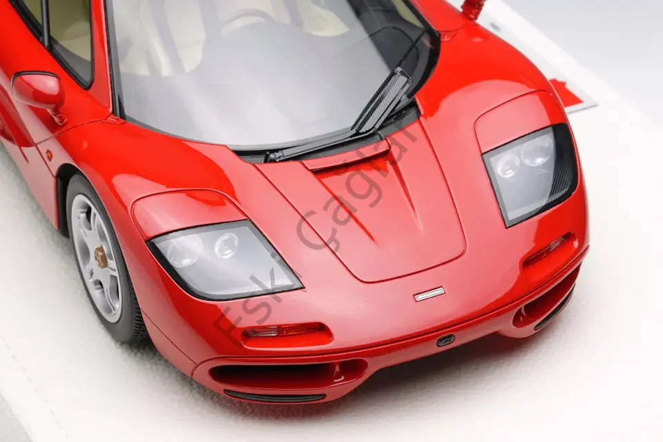 1:18  Make Up Mclaren F1 Road Car 994 Grand Prix Red Recine Car