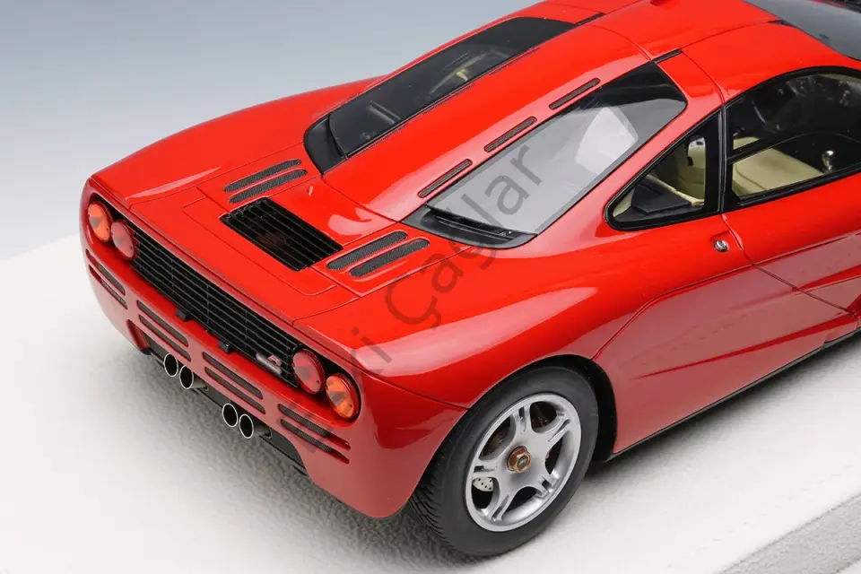 1:18  Make Up Mclaren F1 Road Car 994 Grand Prix Red Recine Car