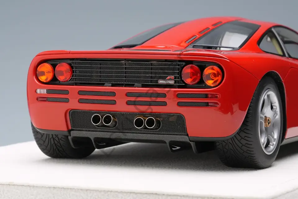 1:18  Make Up Mclaren F1 Road Car 994 Grand Prix Red Recine Car