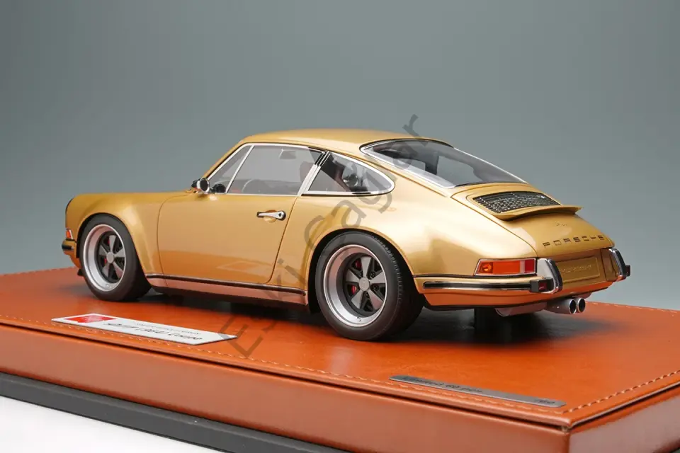 1:18 Make Up Porsche Singer 911 (964) Coupe Gold  Recine Model