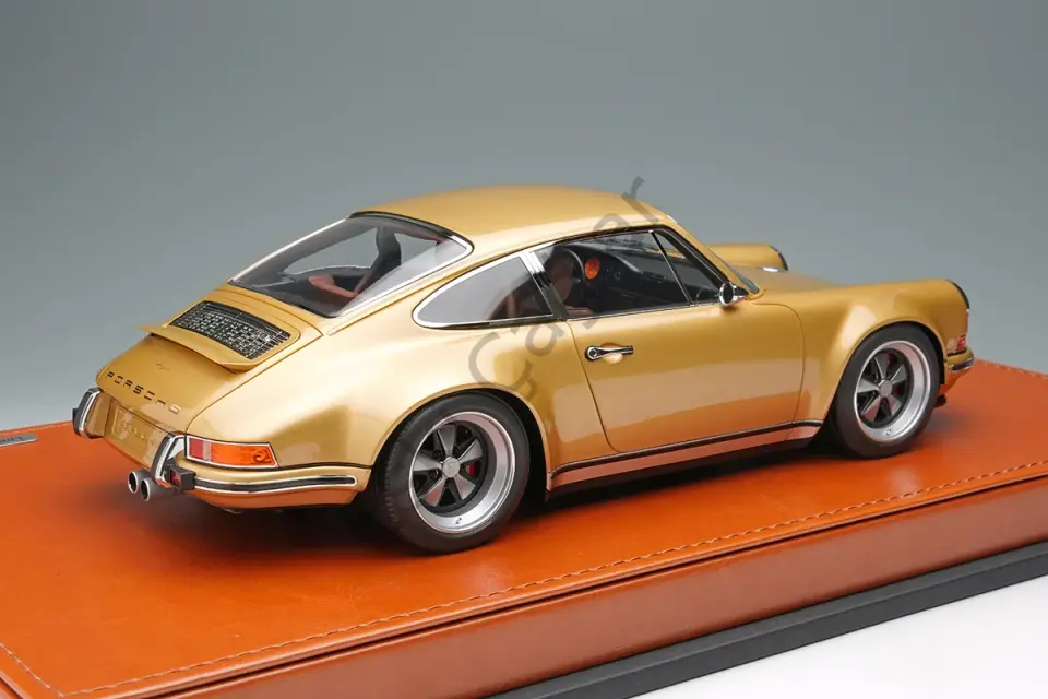 1:18 Make Up Porsche Singer 911 (964) Coupe Gold  Recine Model