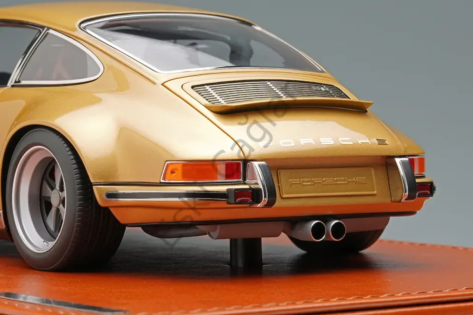 1:18 Make Up Porsche Singer 911 (964) Coupe Gold  Recine Model