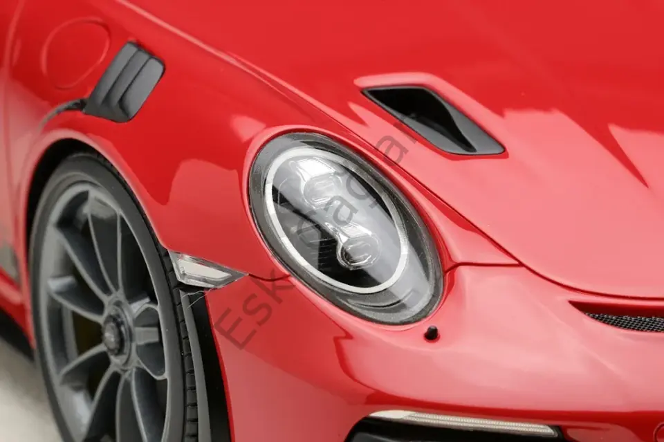 1:18 Make Up Porsche 911 (991.2) GT3 RS 2018 Red Recine Model