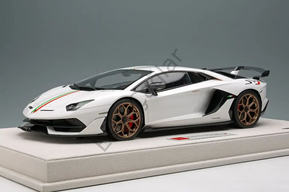 1:18 Make UP/EIDOLON Lamborghini Aventador SVJ 2018 White