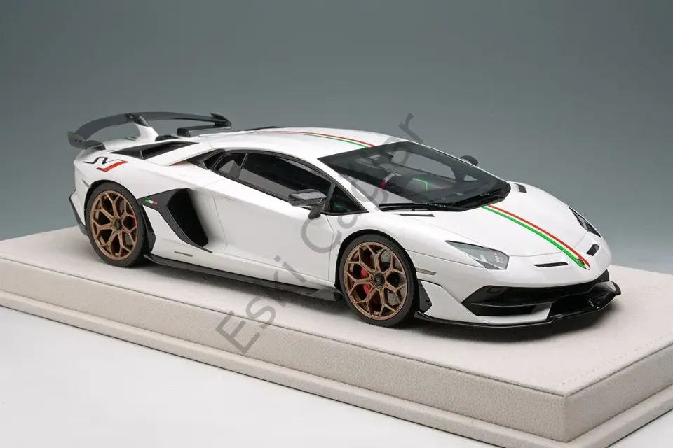 1:18 Make UP/EIDOLON Lamborghini Aventador SVJ 2018 White